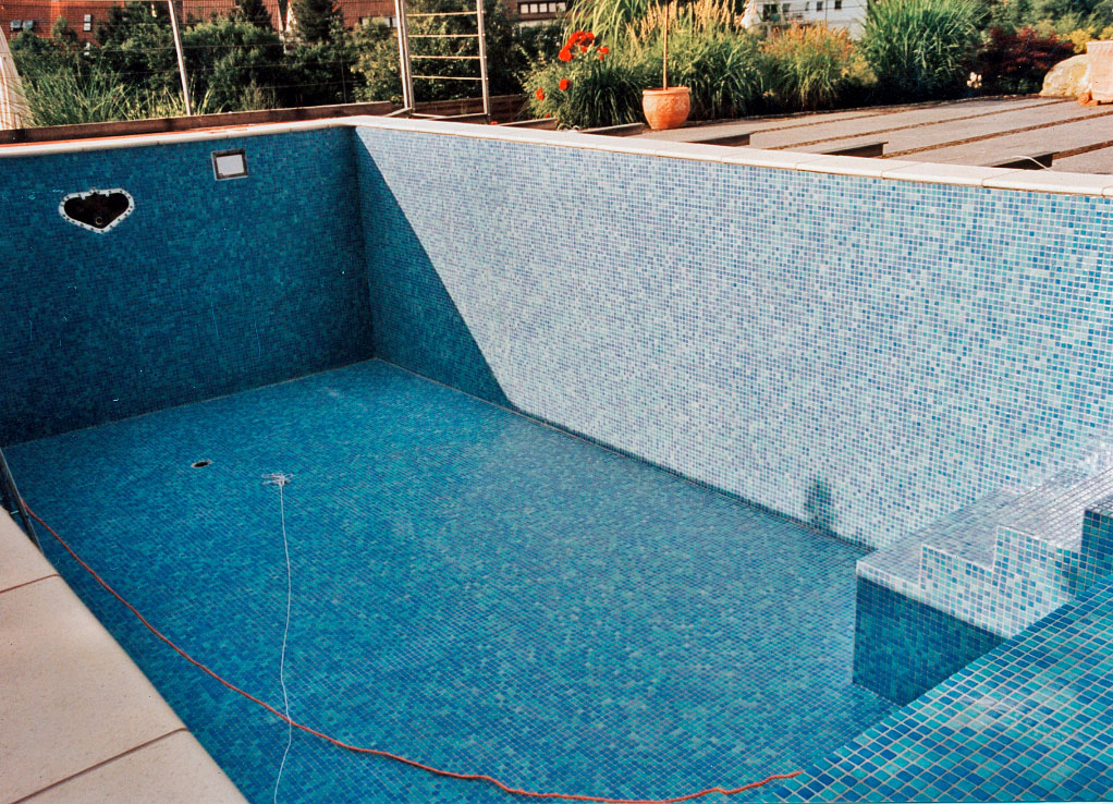 Geflieste Becken – Ansicht 1